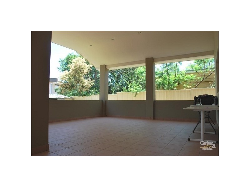 8 Templeton Crescent, Moorebank NSW 2170