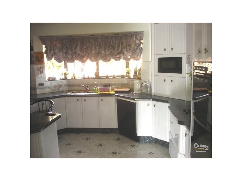 68 Glen Logan Road, Bossley Park NSW 2176