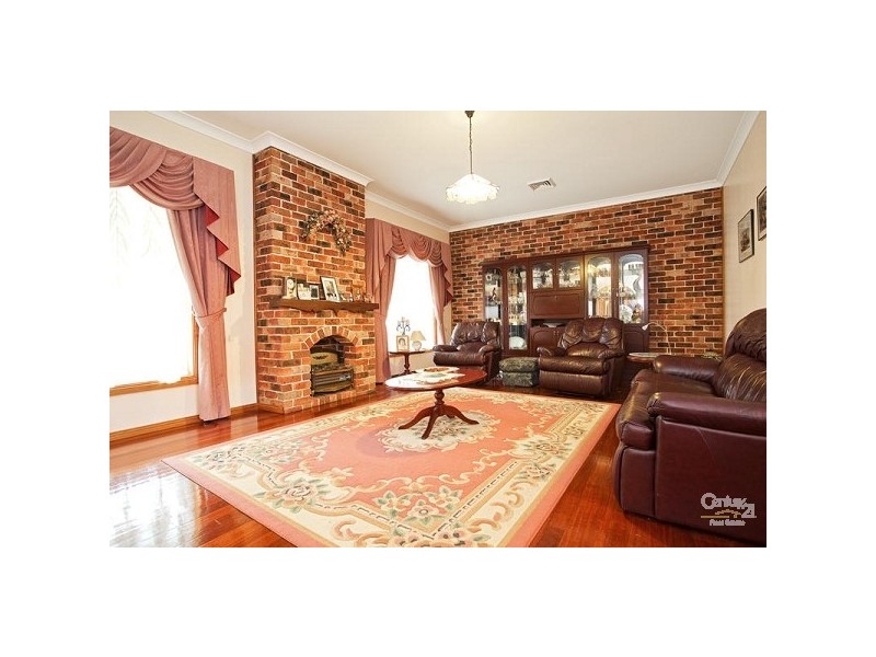 15 Falmer Street, Abbotsbury NSW 2176