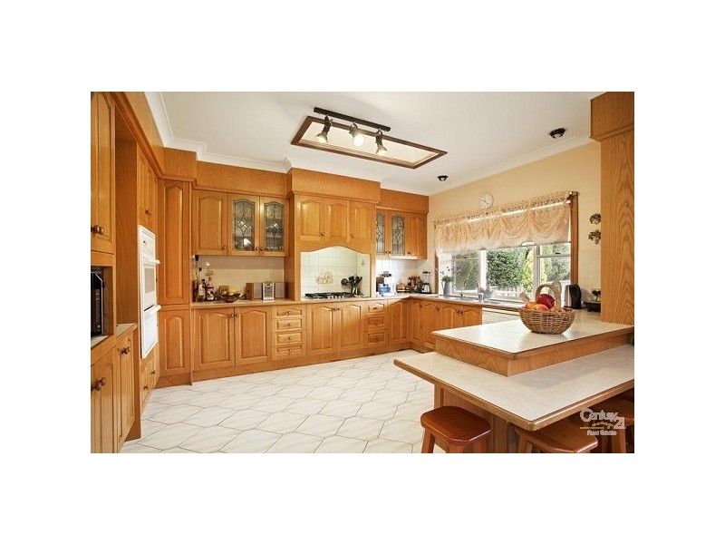 15 Falmer Street, Abbotsbury NSW 2176