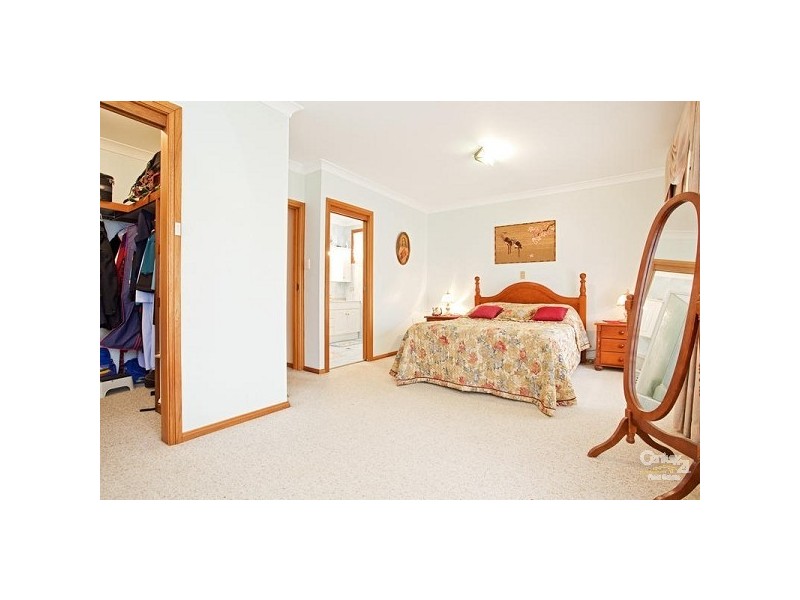 15 Falmer Street, Abbotsbury NSW 2176