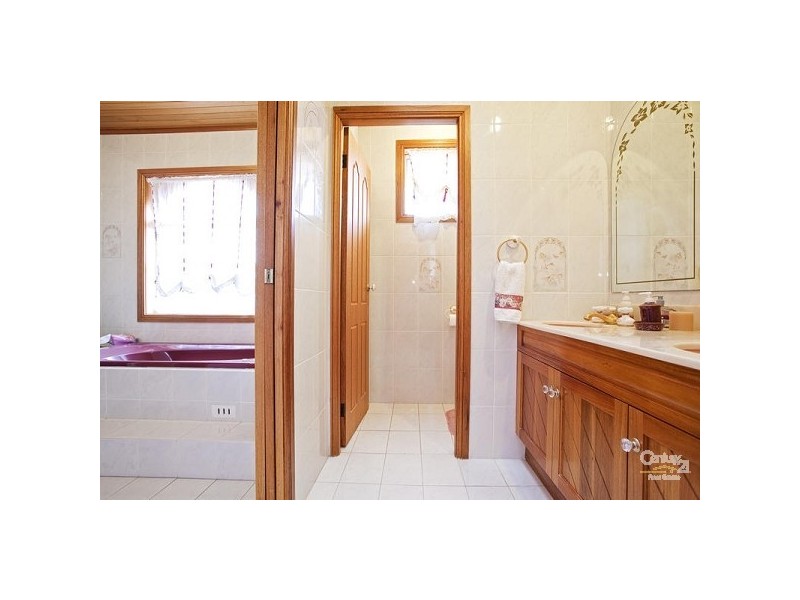 15 Falmer Street, Abbotsbury NSW 2176