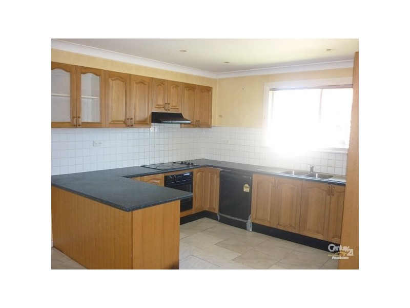 4 Palmerston Road,, Fairfield West NSW 2165