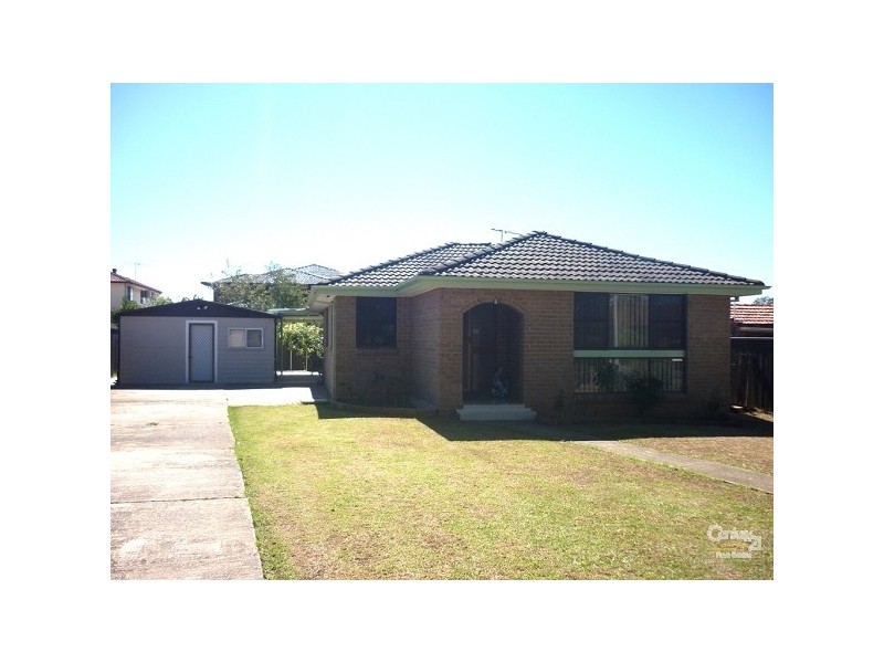 19 Pleasant Street,, Bossley Park NSW 2176