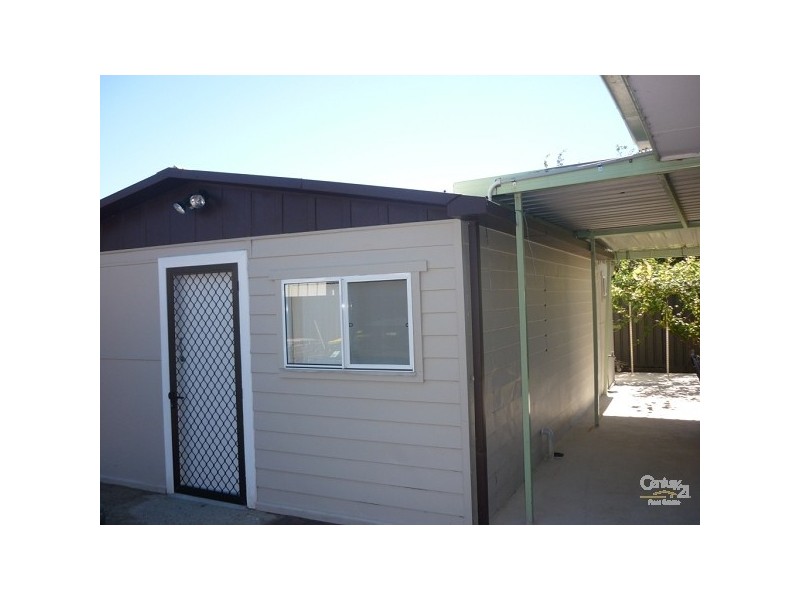 19 Pleasant Street,, Bossley Park NSW 2176