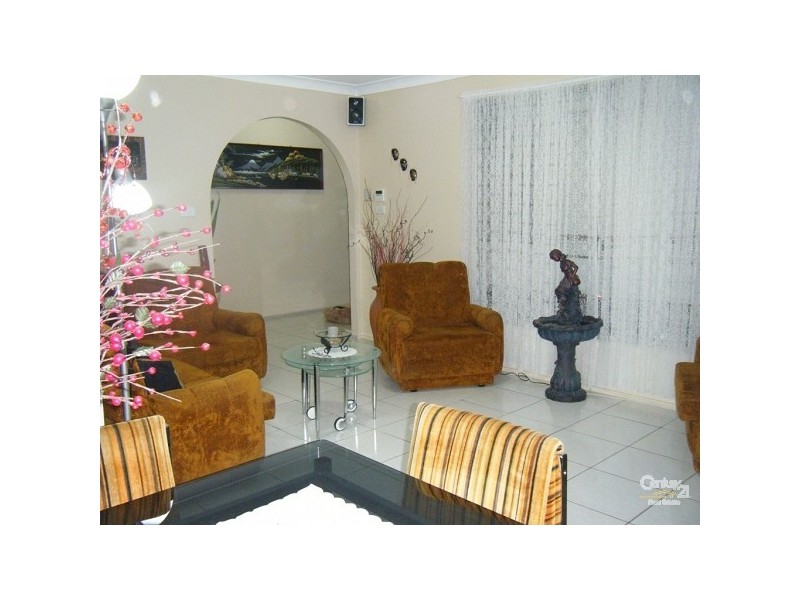 8 Mistral Street, Greenfield Park NSW 2176