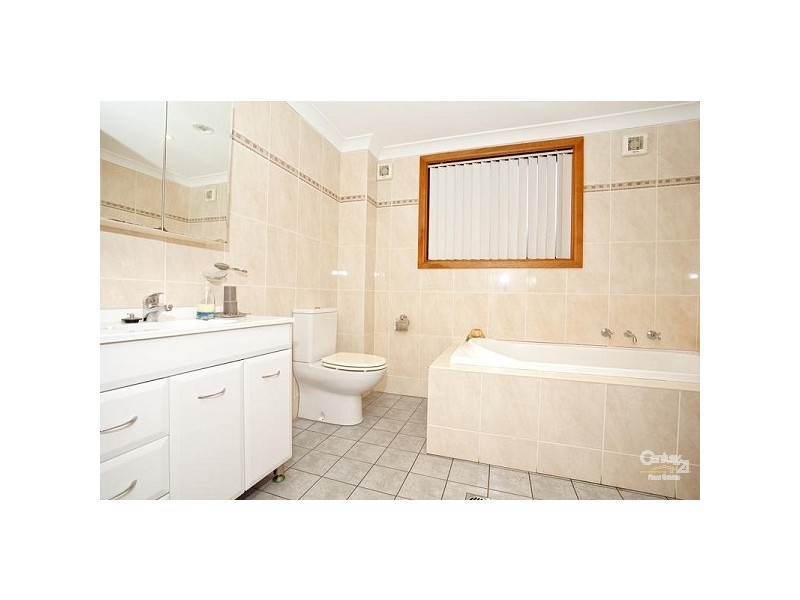 11 Wynyard Avenue, Bass Hill NSW 2197