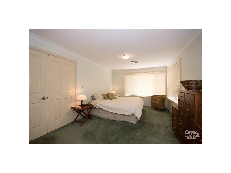 21 Saltbush Place, Bossley Park NSW 2176