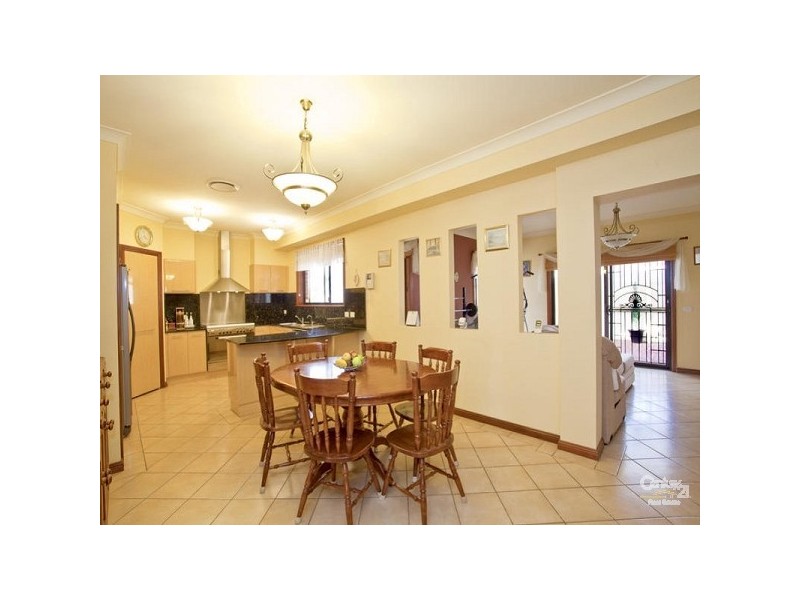 12 Butlers Close, West Hoxton NSW 2171