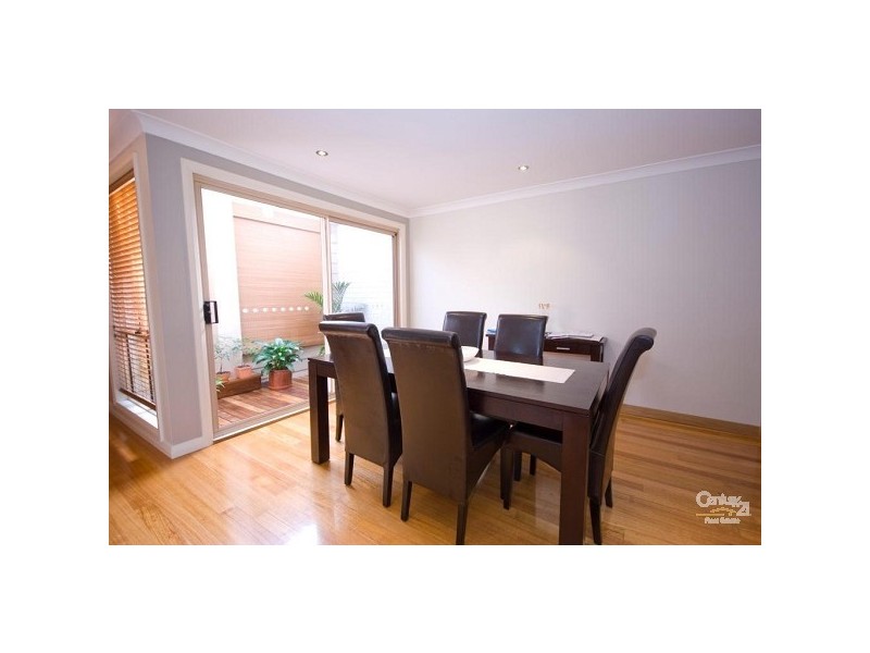 3 Starling Street, Green Valley NSW 2168