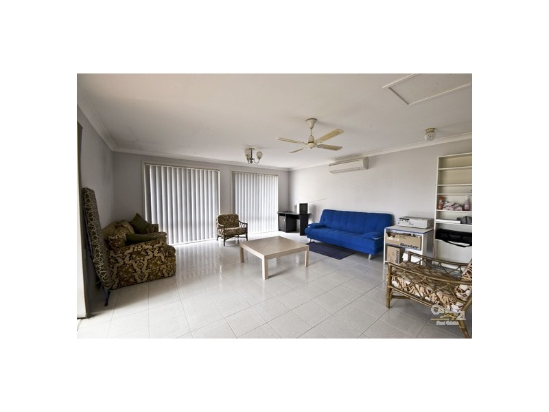 1 Moffit Crescent, Edensor Park NSW 2176