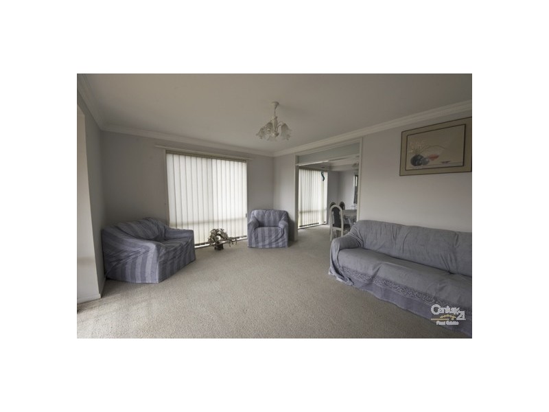 1 Moffit Crescent, Edensor Park NSW 2176