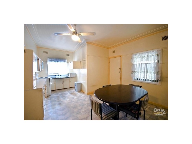 33 Broughton Street, Guildford NSW 2161