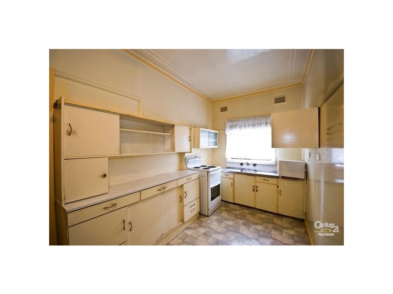 33 Broughton Street, Guildford NSW 2161