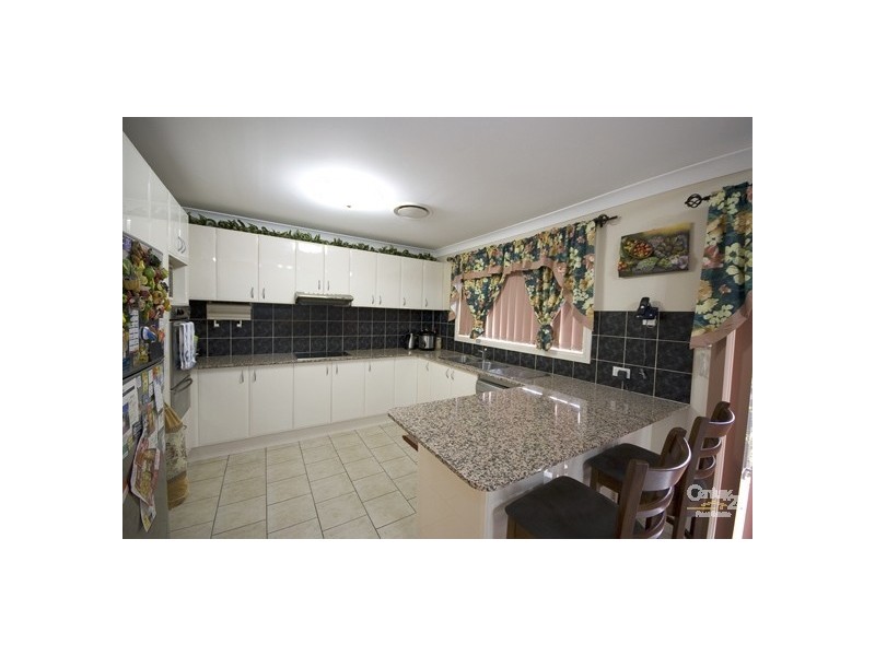 91 Carmichael Drive, West Hoxton NSW 2171