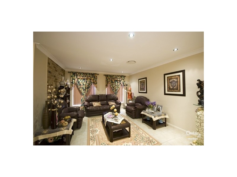 91 Carmichael Drive, West Hoxton NSW 2171