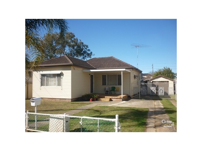 11 Paul Crescent, Canley Heights NSW 2166