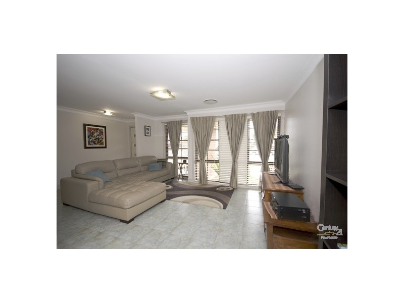 10 Nineveh Crescent, Greenfield Park NSW 2176