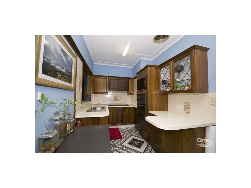 9 Ainslie Street, Fairfield West NSW 2165