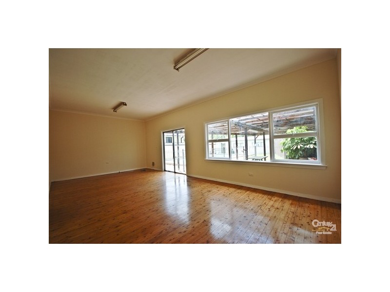 10 Normanby Street, Fairfield East NSW 2165