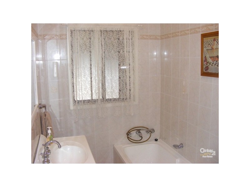 Fairfield West NSW 2165