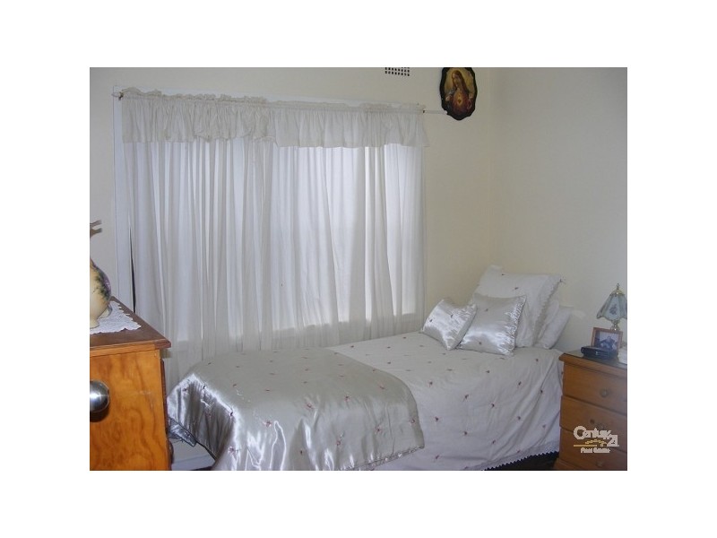 Fairfield West NSW 2165