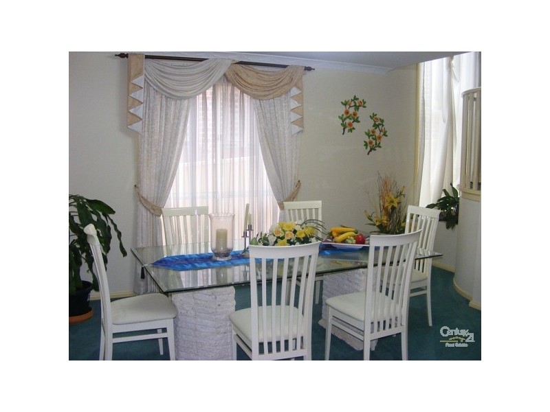 15 Mitchell Drive, West Hoxton NSW 2171