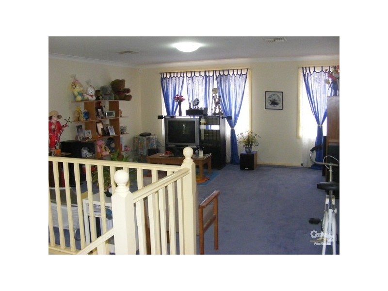 15 Mitchell Drive, West Hoxton NSW 2171