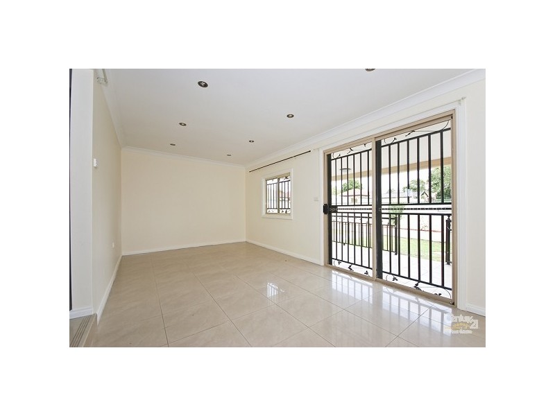 Fairfield East NSW 2165