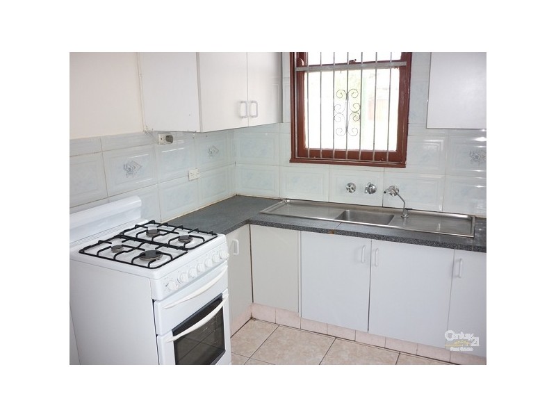 36 Montrose Avenue, Fairfield NSW 2165