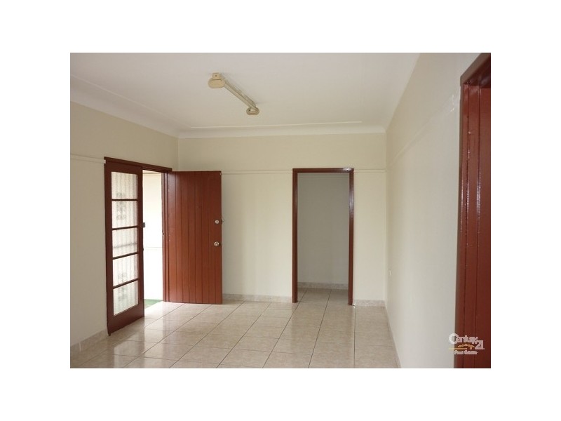 36 Montrose Avenue, Fairfield NSW 2165