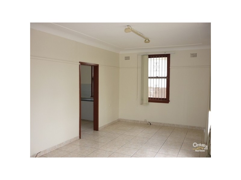 36 Montrose Avenue, Fairfield NSW 2165