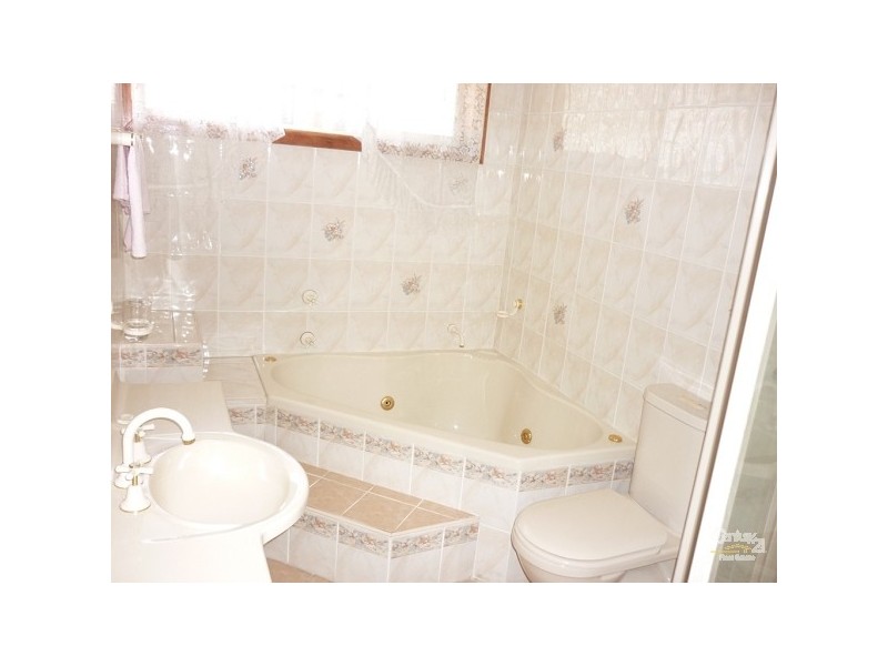 Fairfield West NSW 2165