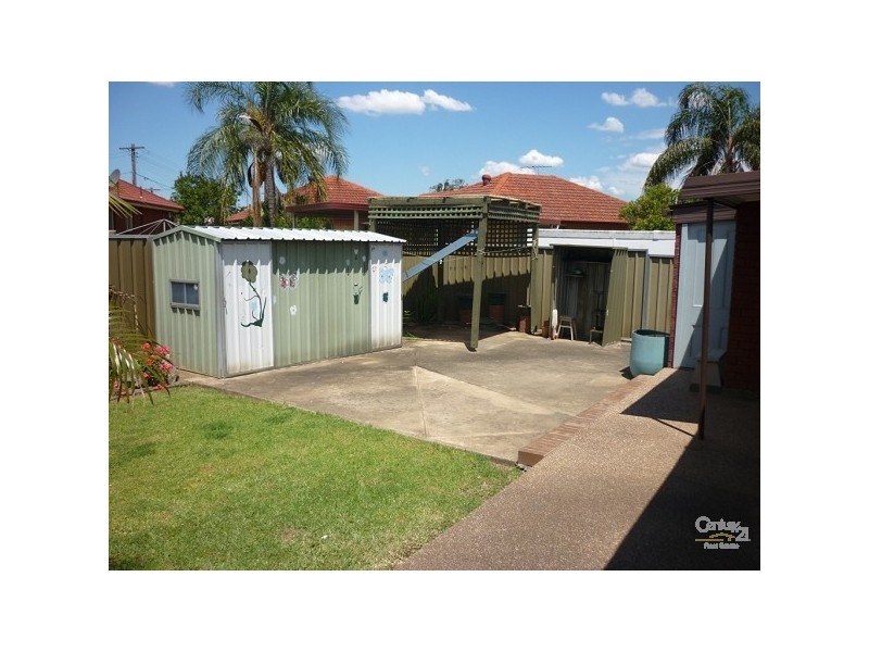 Fairfield West NSW 2165