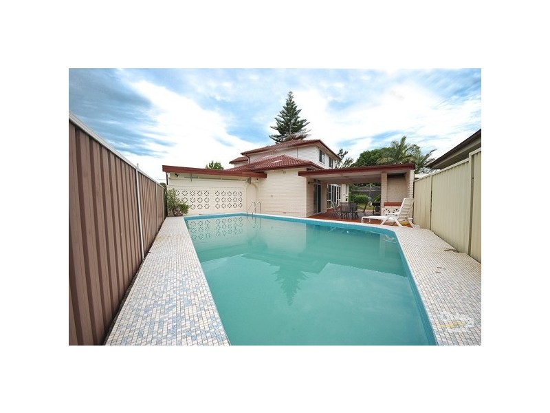 Fairfield West NSW 2165