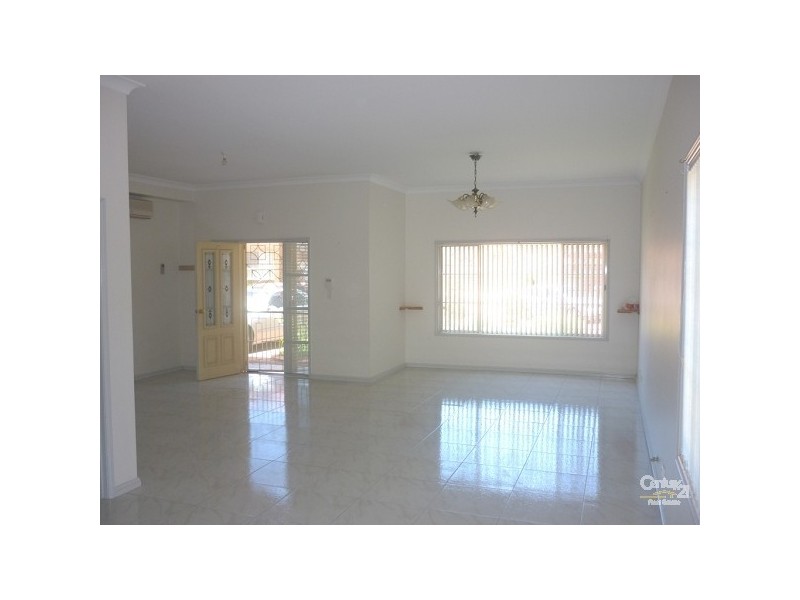 Edensor Park NSW 2176