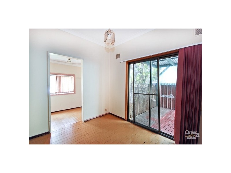 65 Margaret Street, Fairfield West NSW 2165