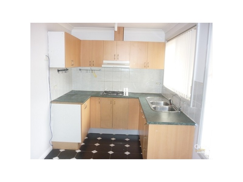 2/145 Station Street, Fairfield Heights NSW 2165