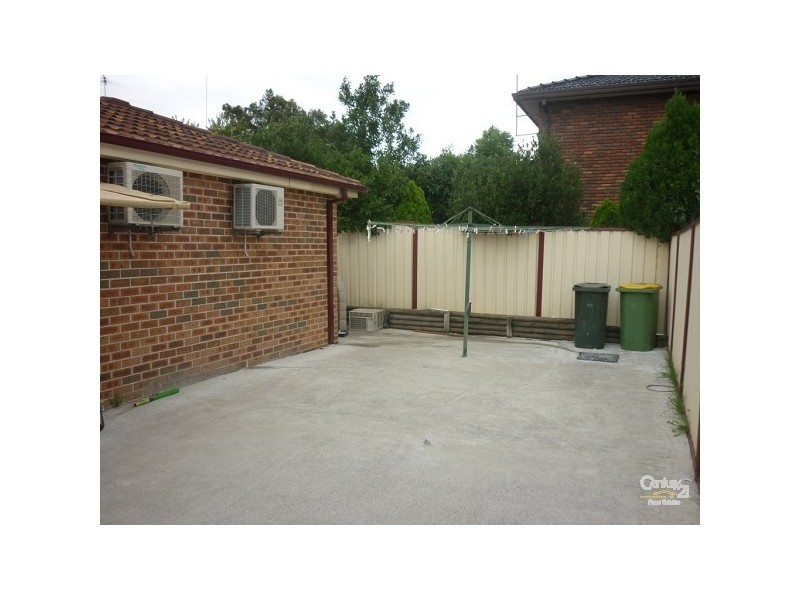 2/145 Station Street, Fairfield Heights NSW 2165