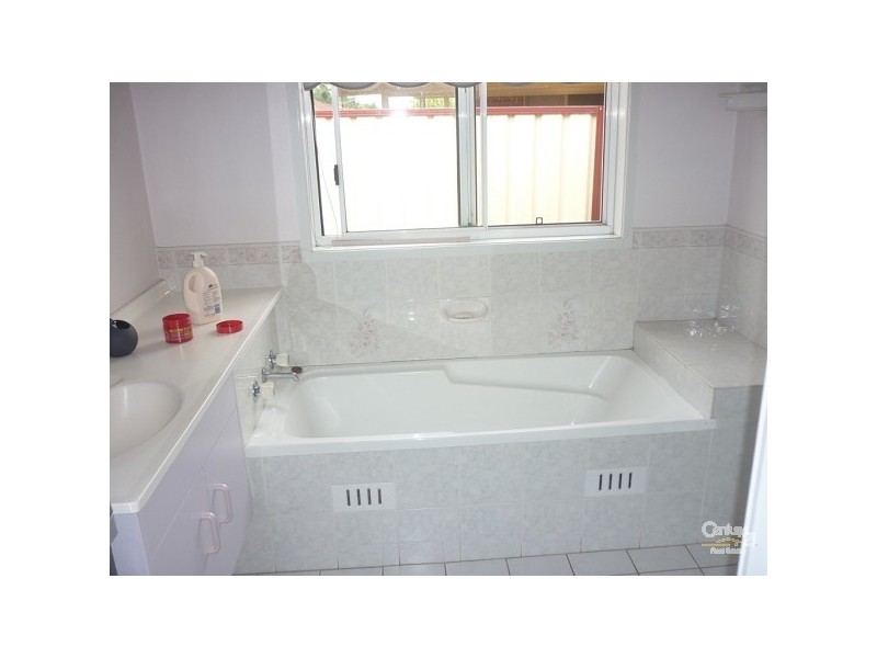 17 Tropic Bird Crescent, Hinchinbrook NSW 2168