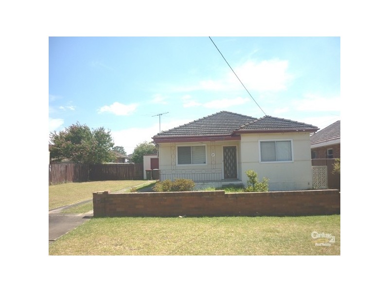 17 Loftus Street, Fairfield East NSW 2165