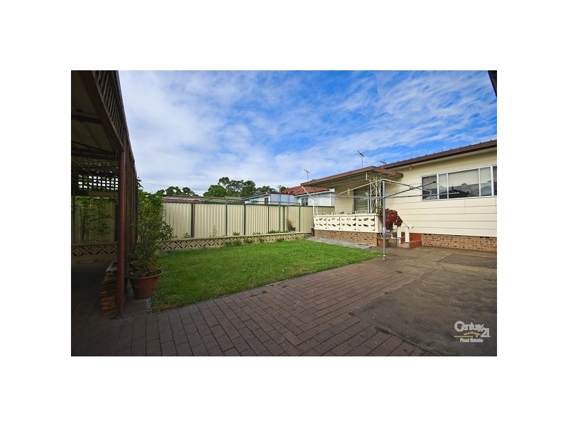 26 Tasman Parade, Fairfield West NSW 2165