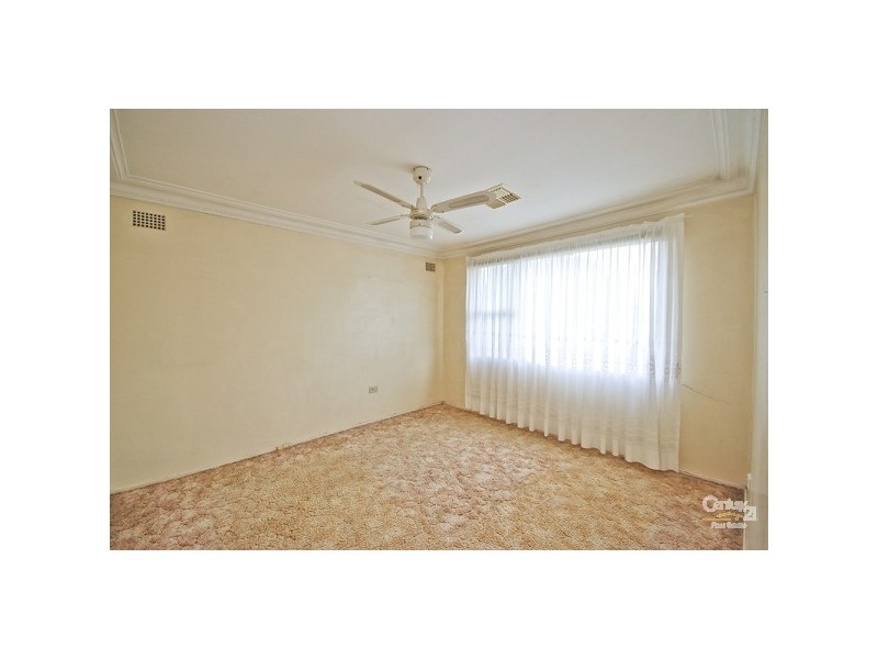 Fairfield West NSW 2165