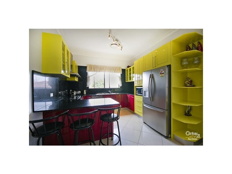 Fairfield West NSW 2165