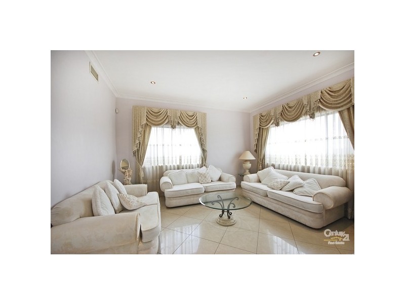 Fairfield West NSW 2165