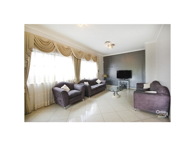 Fairfield West NSW 2165