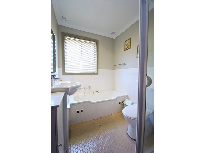 25 Moir Street, Smithfield NSW 2164