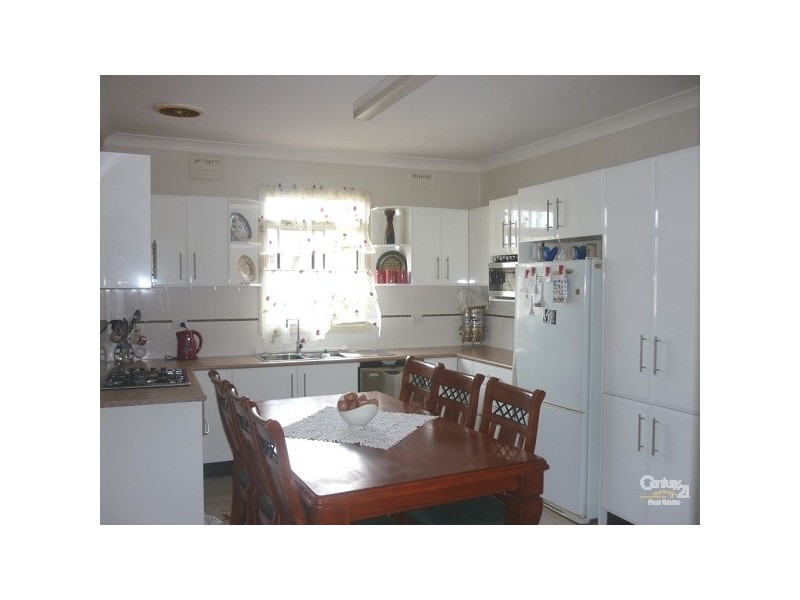 15 Coleraine Street, Fairfield NSW 2165