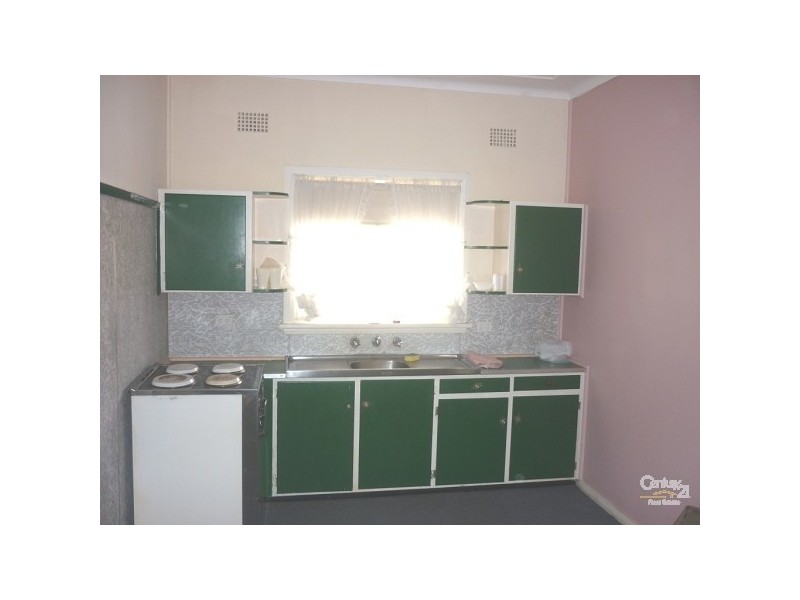 2 Rosina Street, Fairfield West NSW 2165