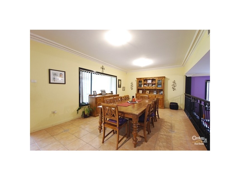 6 Meander Close, West Hoxton NSW 2171
